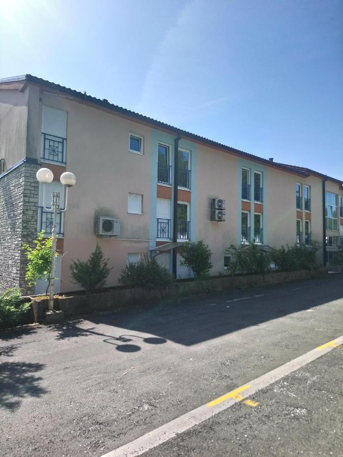 Apartments Alyssa Icici Exterior photo